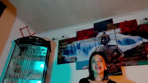 ariana_whitee online show from April 11, 2026, 12:04 am