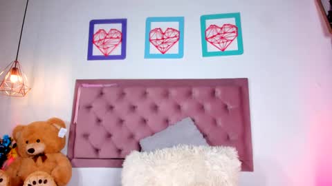 Snapshot of ariana_zc_ chatting on March 8, 2025, 11:49 pm Susan online show from March 8, 2025, 11:49 pm