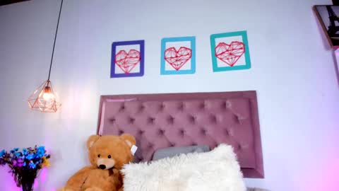 Snapshot of ariana_zc_ chatting on March 11, 2025, 7:03 pm Susan online show from March 11, 2025, 7:03 pm