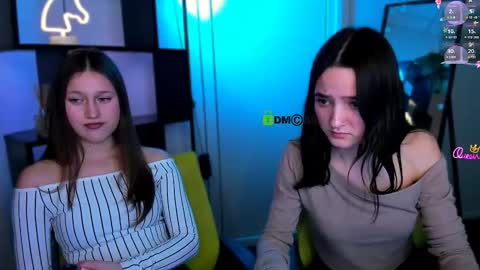 arianaa_cat online show from March 17, 2026, 8:56 pm