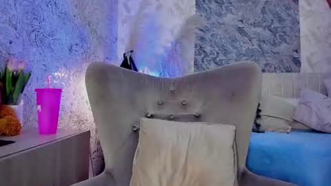 Arianna Collins online show from June 25, 2026, 11:59 am