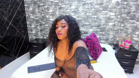Snapshot of arianaablack chatting on December 12, 2024, 12:01 pm Ariana online show from December 12, 2024, 12:01 pm