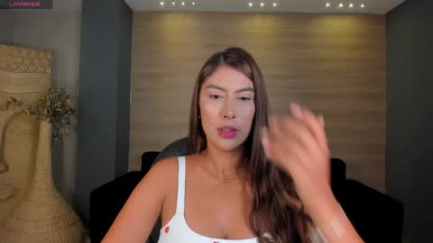 Ariana Dumont online show from April 14, 2026, 11:05 am