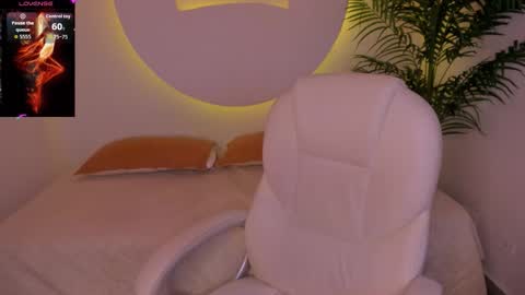 arianapierce online show from October 10, 2025, 1:43 pm