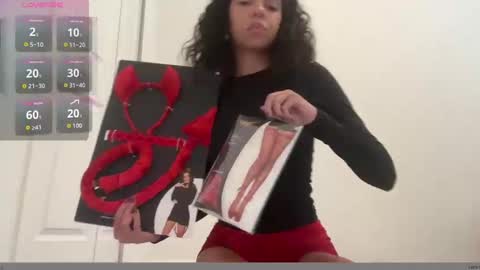 Snapshot of arianicolex chatting on October 3, 2025, 8:17 pm Aria Nicole online show from October 3, 2025, 8:17 pm