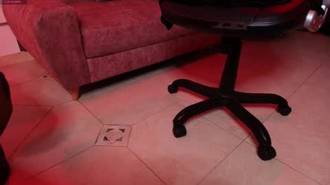 Arianna online show from October 14, 2025, 7:58 pm