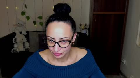 Snapshot of arianna_tifany chatting on December 24, 2024, 4:30 pm Arianna online show from December 24, 2024, 4:30 pm