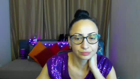 Snapshot of arianna_tifany chatting on December 29, 2024, 2:27 am Arianna online show from December 29, 2024, 2:27 am