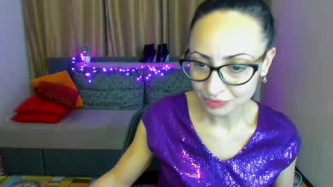 Snapshot of arianna_tifany chatting on December 31, 2024, 3:34 am Arianna online show from December 31, 2024, 3:34 am