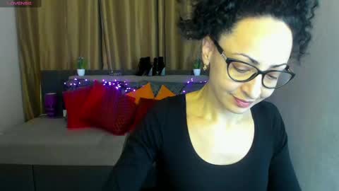Snapshot of arianna_tifany chatting on January 3, 2025, 6:22 am Arianna online show from January 3, 2025, 6:22 am