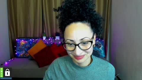 Snapshot of arianna_tifany chatting on January 15, 2025, 3:43 am Arianna online show from January 15, 2025, 3:43 am