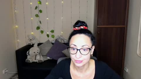 Snapshot of arianna_tifany chatting on January 22, 2025, 5:48 am Arianna online show from January 22, 2025, 5:48 am