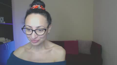 Snapshot of arianna_tifany chatting on February 13, 2025, 1:05 pm Arianna online show from February 13, 2025, 1:05 pm
