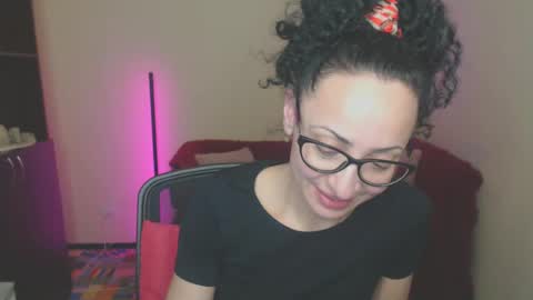 Snapshot of arianna_tifany chatting on February 23, 2025, 9:26 pm Arianna online show from February 23, 2025, 9:26 pm