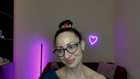 Snapshot of arianna_tifany chatting on February 27, 2025, 3:25 am Arianna online show from February 27, 2025, 3:25 am