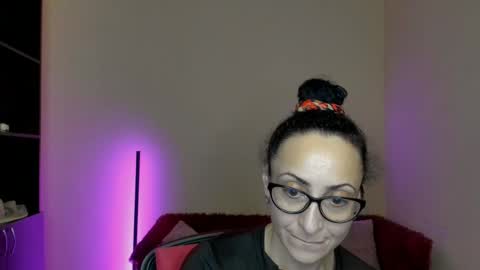 Snapshot of arianna_tifany chatting on February 28, 2025, 12:54 am Arianna online show from February 28, 2025, 12:54 am