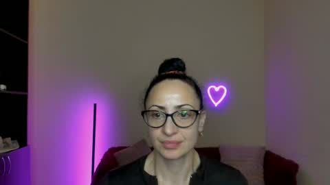 Snapshot of arianna_tifany chatting on February 28, 2025, 4:32 am Arianna online show from February 28, 2025, 4:32 am