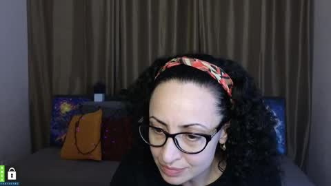 Snapshot of arianna_tifany chatting on March 4, 2025, 6:39 pm Arianna online show from March 4, 2025, 6:39 pm