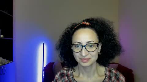 Snapshot of arianna_tifany chatting on March 9, 2025, 6:21 pm Arianna online show from March 9, 2025, 6:21 pm
