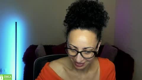 Snapshot of arianna_tifany chatting on September 15, 2025, 5:35 pm Arianna online show from September 15, 2025, 5:35 pm