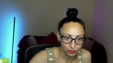 Snapshot of arianna_tifany chatting on September 17, 2025, 6:20 pm Arianna online show from September 17, 2025, 6:20 pm