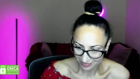 Snapshot of arianna_tifany chatting on October 10, 2025, 11:09 am Arianna online show from October 10, 2025, 11:09 am