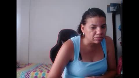 ariannaloovel online show from May 26, 2026, 9:44 pm
