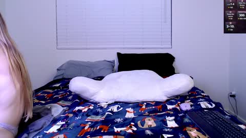 Snapshot of ariannapena chatting on December 7, 2024, 5:04 am Arianna Pea online show from December 7, 2024, 5:04 am