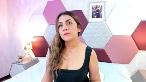 aria online show from April 25, 2026, 6:05 pm