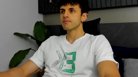 Snapshot of ariasaadeh chatting on September 9, 2025, 12:05 pm ariasaadeh online show from September 9, 2025, 12:05 pm