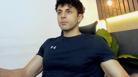 Snapshot of ariasaadeh chatting on September 12, 2025, 12:05 pm ariasaadeh online show from September 12, 2025, 12:05 pm