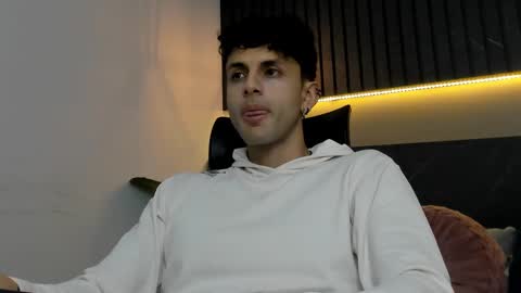 Snapshot of ariasaadeh chatting on September 18, 2025, 12:07 pm ariasaadeh online show from September 18, 2025, 12:07 pm