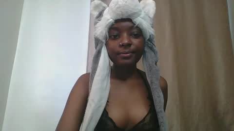 Tight pussy online show from April 25, 2026, 5:21 am