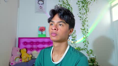 ariel_adan online show from May 10, 2026, 5:51 pm