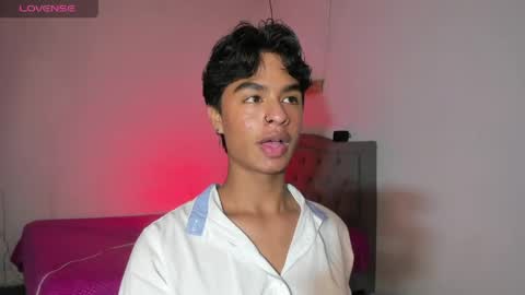 ariel_adan online show from May 12, 2026, 11:13 pm