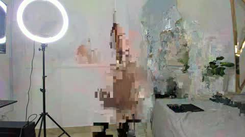 arielasm online show from October 7, 2025, 12:35 pm