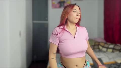 Snapshot of ariell_rose1 chatting on December 9, 2024, 5:51 am Stephany  online show from December 9, 2024, 5:51 am