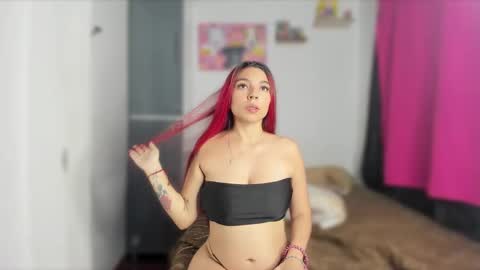 Snapshot of ariell_rose1 chatting on February 11, 2025, 6:30 am Stephany  online show from February 11, 2025, 6:30 am