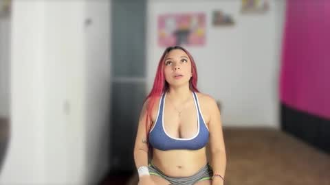 Snapshot of ariell_rose1 chatting on February 21, 2025, 4:40 am Stephany  online show from February 21, 2025, 4:40 am
