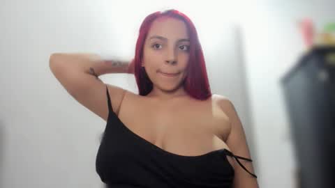 Snapshot of ariell_rose1 chatting on October 4, 2025, 2:42 am Stephany  online show from October 4, 2025, 2:42 am