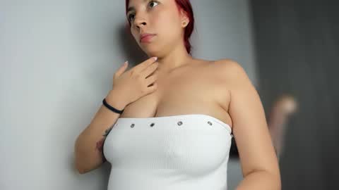 Snapshot of ariell_rose1 chatting on October 25, 2025, 3:36 am Stephany  online show from October 25, 2025, 3:36 am