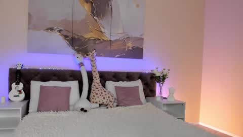 Snapshot of ariella_sol chatting on December 24, 2024, 1:06 am Ariella GTM3  Tue Wed Thu Fri Sat  0400 am-1030pm online show from December 24, 2024, 1:06 am