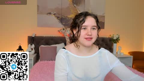 Snapshot of ariella_sol chatting on January 30, 2025, 1:22 am Ariella GTM3  Tue Wed Thu Fri Sat  0400 am-1030pm online show from January 30, 2025, 1:22 am