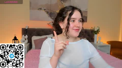Snapshot of ariella_sol chatting on January 30, 2025, 4:27 am Ariella GTM3  Tue Wed Thu Fri Sat  0400 am-1030pm online show from January 30, 2025, 4:27 am