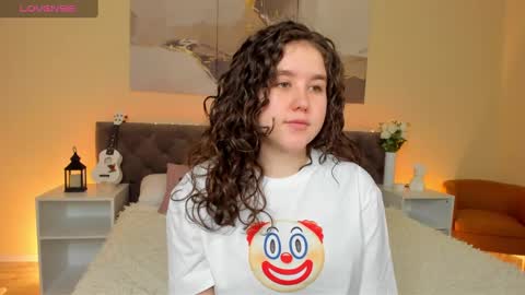 Snapshot of ariella_sol chatting on February 3, 2025, 1:09 am Ariella GTM3  Tue Wed Thu Fri Sat  0400 am-1030pm online show from February 3, 2025, 1:09 am