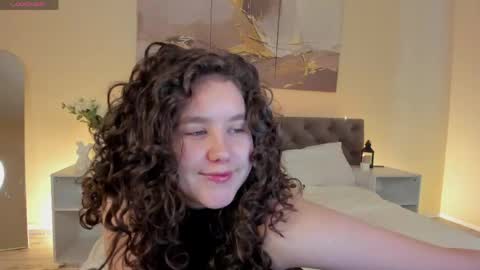 Snapshot of ariella_sol chatting on May 6, 2026, 1:14 am Ariella GTM3 Tue Wed Thu Fri Sat 0400 am-1030pm online show from May 6, 2026, 1:14 am