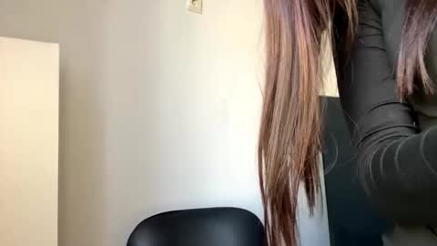 Ariel online show from March 11, 2026, 6:19 am