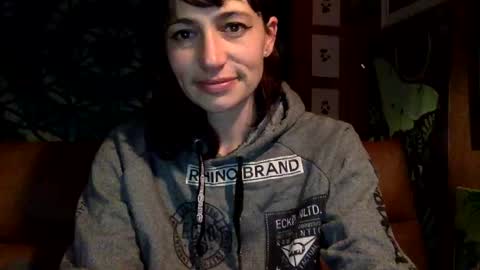 Snapshot of arielwyld chatting on December 23, 2024, 3:18 am ariel  colin when hes here online show from December 23, 2024, 3:18 am