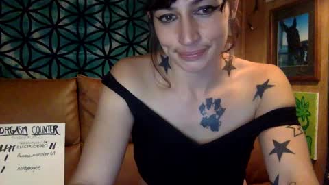 Snapshot of arielwyld chatting on December 29, 2024, 5:12 pm ariel  colin when hes here online show from December 29, 2024, 5:12 pm