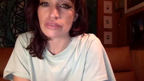 Snapshot of arielwyld chatting on January 17, 2025, 11:29 pm ariel  colin when hes here online show from January 17, 2025, 11:29 pm